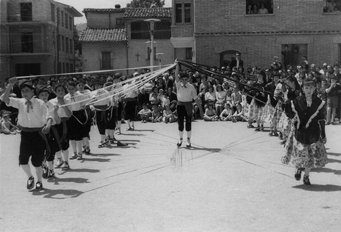 06_AMT_08283_0000089_1970_1_Aplec de la Rosa a Lurdes i al castell